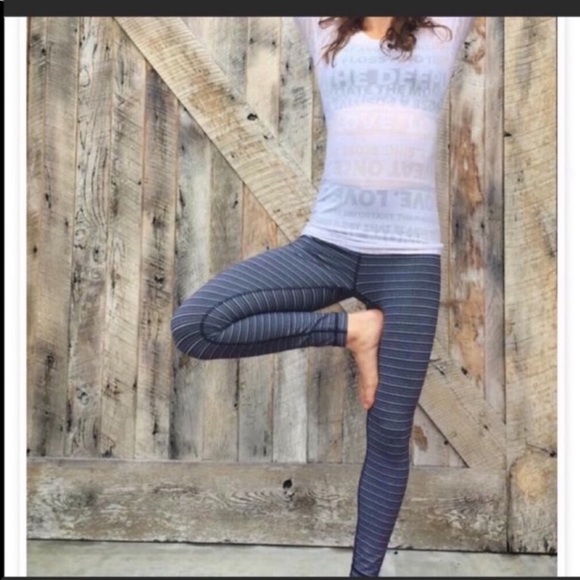 Lululemon High Times Pant size 6 - Picture 2 of 5